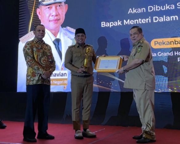 Pemkab Pelalawan Dinobatkan Terima PPD 2024 Terbaik Satu di Riau