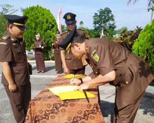 Kajari Rohul Lantik Kasi Pengelolaan Barang Bukti Dan Barang Rampasan Cakaplah Com Berpikir