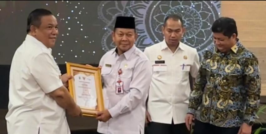 Pemkab Pelalawan Terima Patriana Award Provinsi Riau