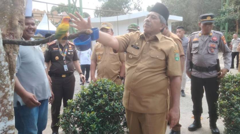 Tambah Lagi Wisata Menarik di Siak, Bupati Alfedri Resmikan Taman Burung Jauhari