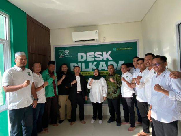 PKB Riau Serahkan SK Dukungan ke Pasangan Kasmarni-Bagus Santoso