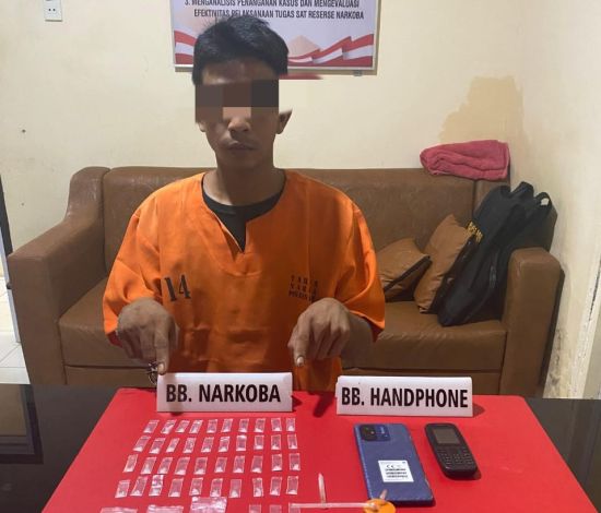 Pengedar Narkoba di Kampar Ditangkap, Polisi Temukan 44 Paket Sabu Siap Edar