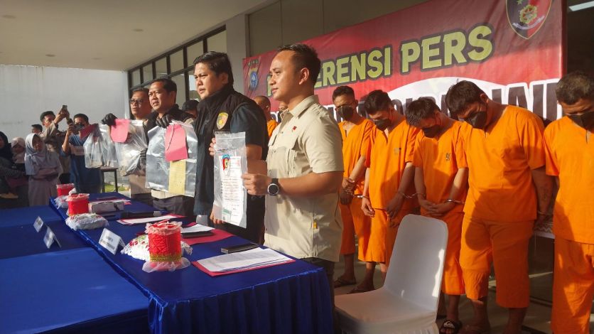 Polda Riau tetapkan lima tersangka kasus tewasnya tahanan Polsek Bukit Raya