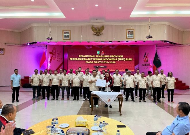 Yenni Wahid Lantik SF Haryanto sebagai Ketua Pengprov FPTI Riau